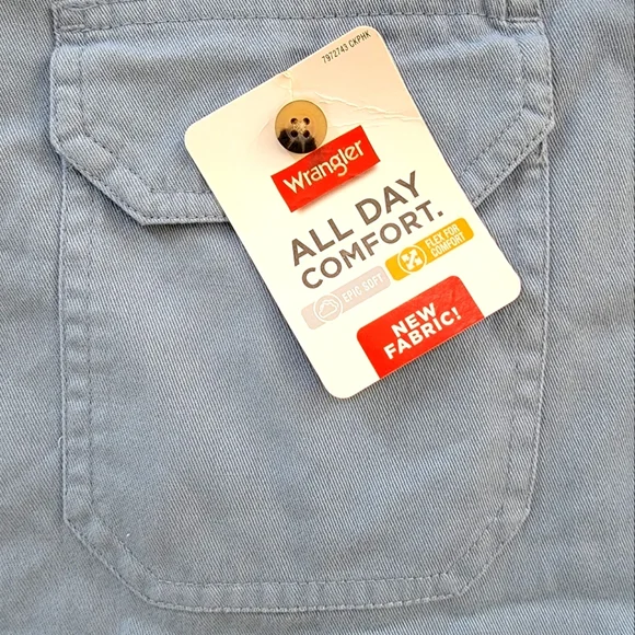 BRAND NEW Wrangler All Day Confort Short Sleeve Button Up Shirt Men's Sz Medinm - Picture 3 of 5